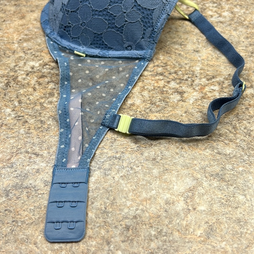 Victoria’s Secret Push Up 34dd Euc - image 2